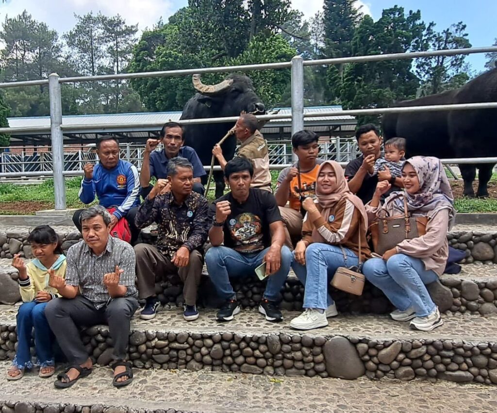 Seminar Peningkatan Kapasitas Kepala Desa dan Perangkat Desa Tentang Peternakan sapi Guna Mendukung Program Pemerintah Pusat Yaitu Ketahanan Pangan